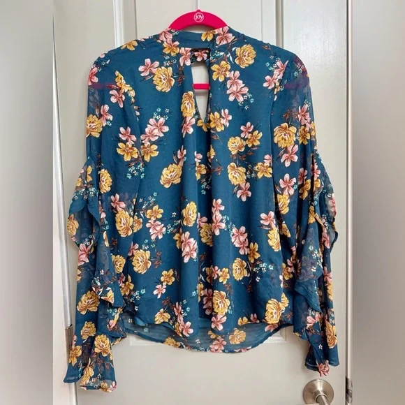 Lily White Teal Floral Ruffle Sleeve Blouse Size Medium - Picture 3 of 3